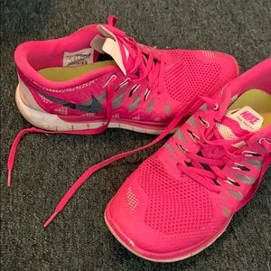 Women’s Nike frees